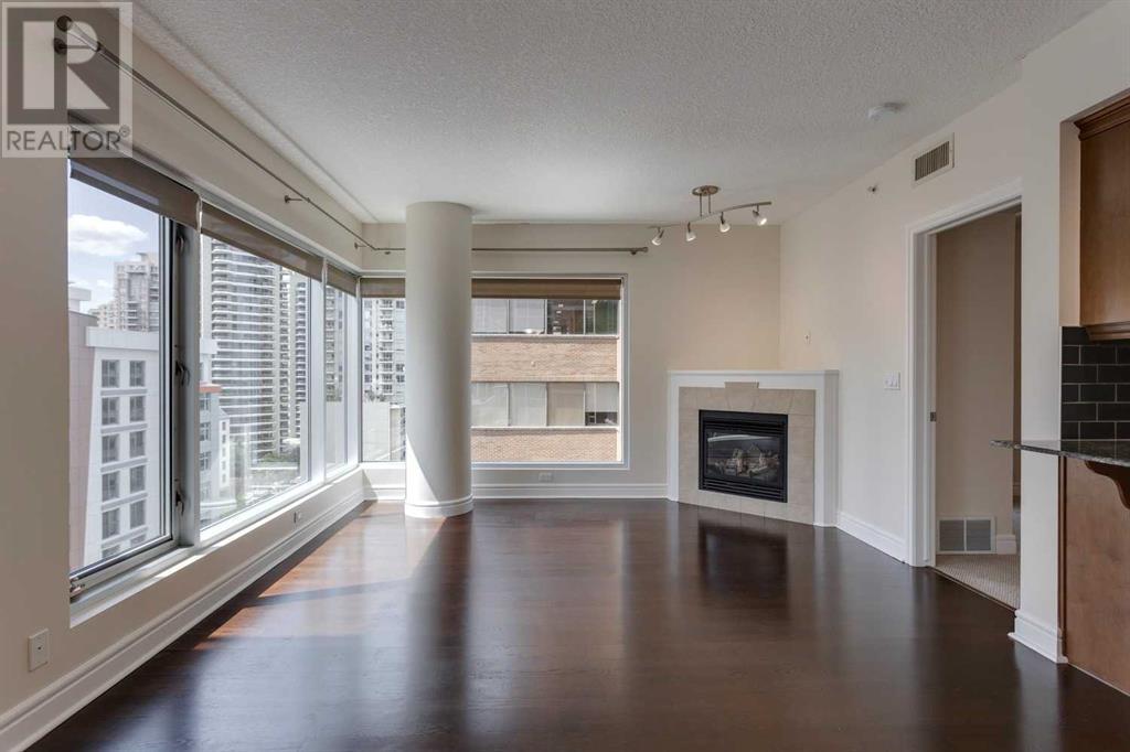 Single Family House for Sale in    Avenue SW Downtown Commercial Core Calgary 