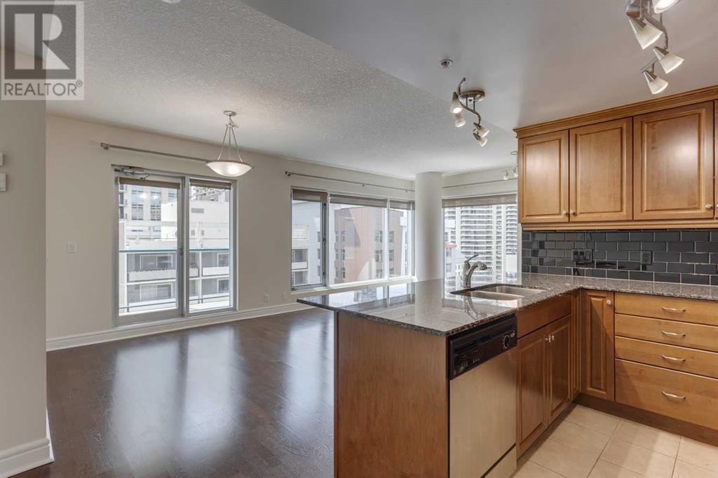 Single Family House for Sale in    Avenue SW Downtown Commercial Core Calgary 