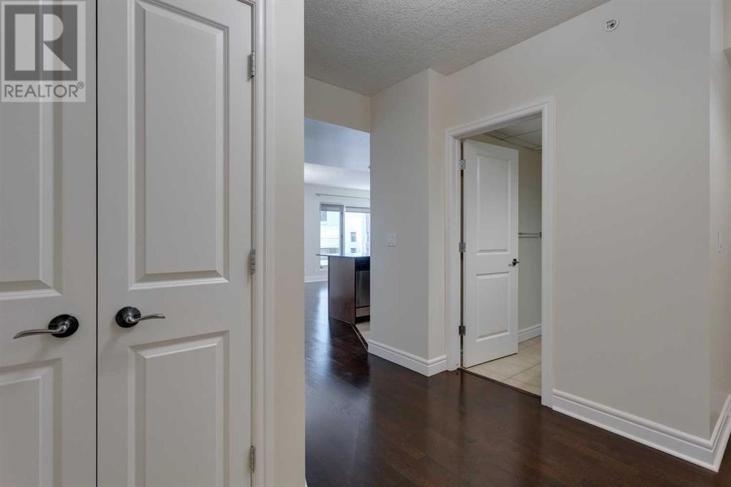 Single Family House for Sale in    Avenue SW Downtown Commercial Core Calgary 