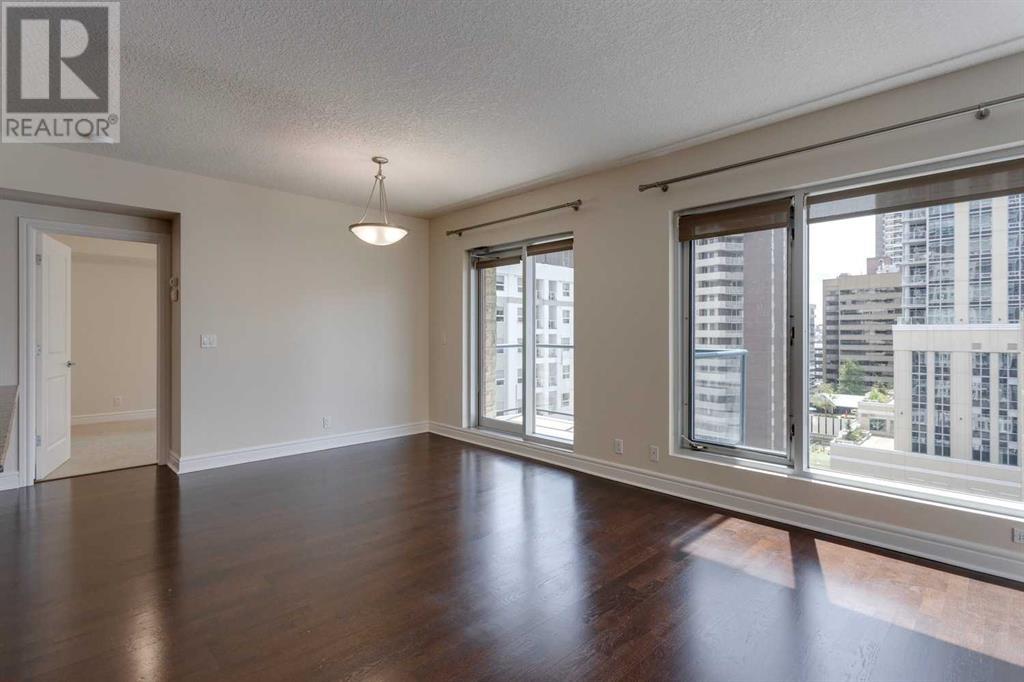 Single Family House for Sale in    Avenue SW Downtown Commercial Core Calgary 