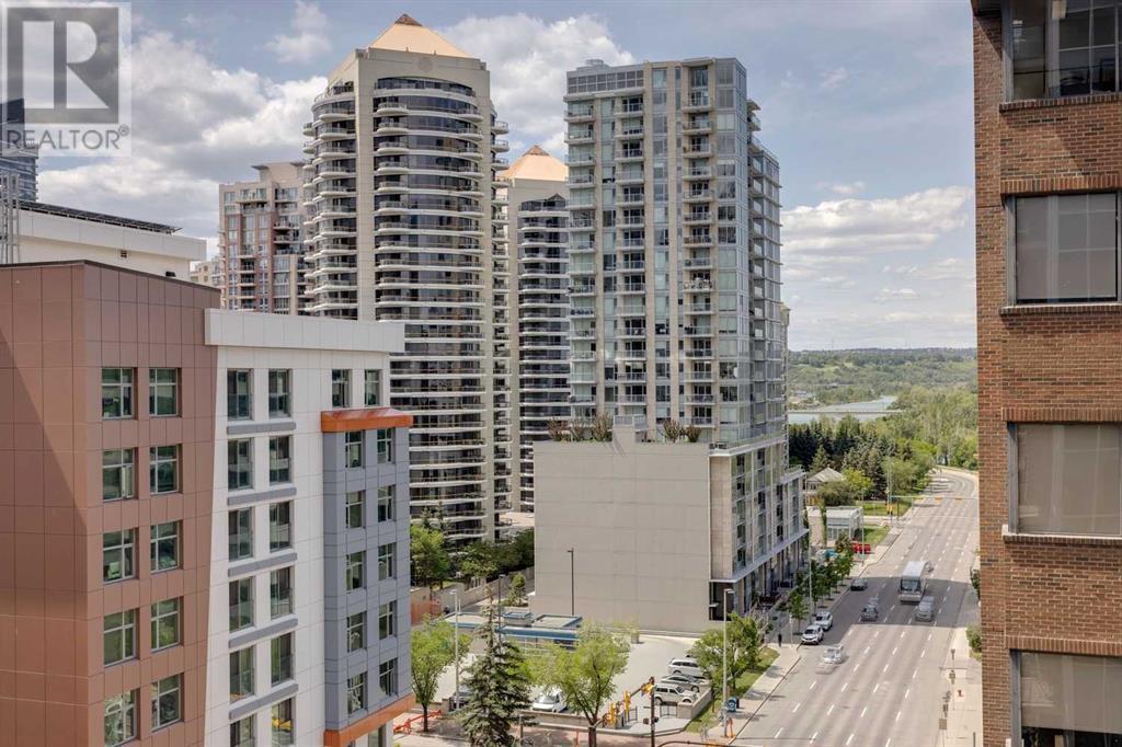 Single Family House for Sale in    Avenue SW Downtown Commercial Core Calgary 