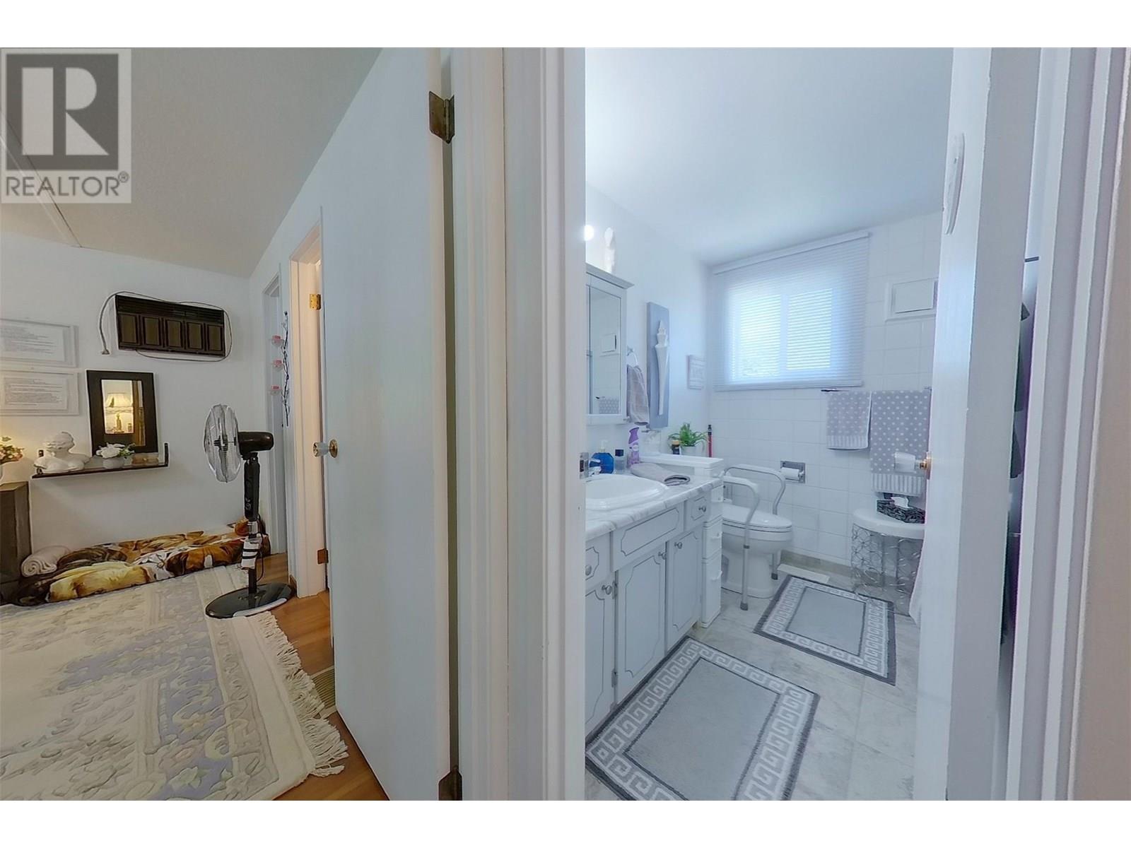 Photo 13 of 515 Canyon Street, Creston BC