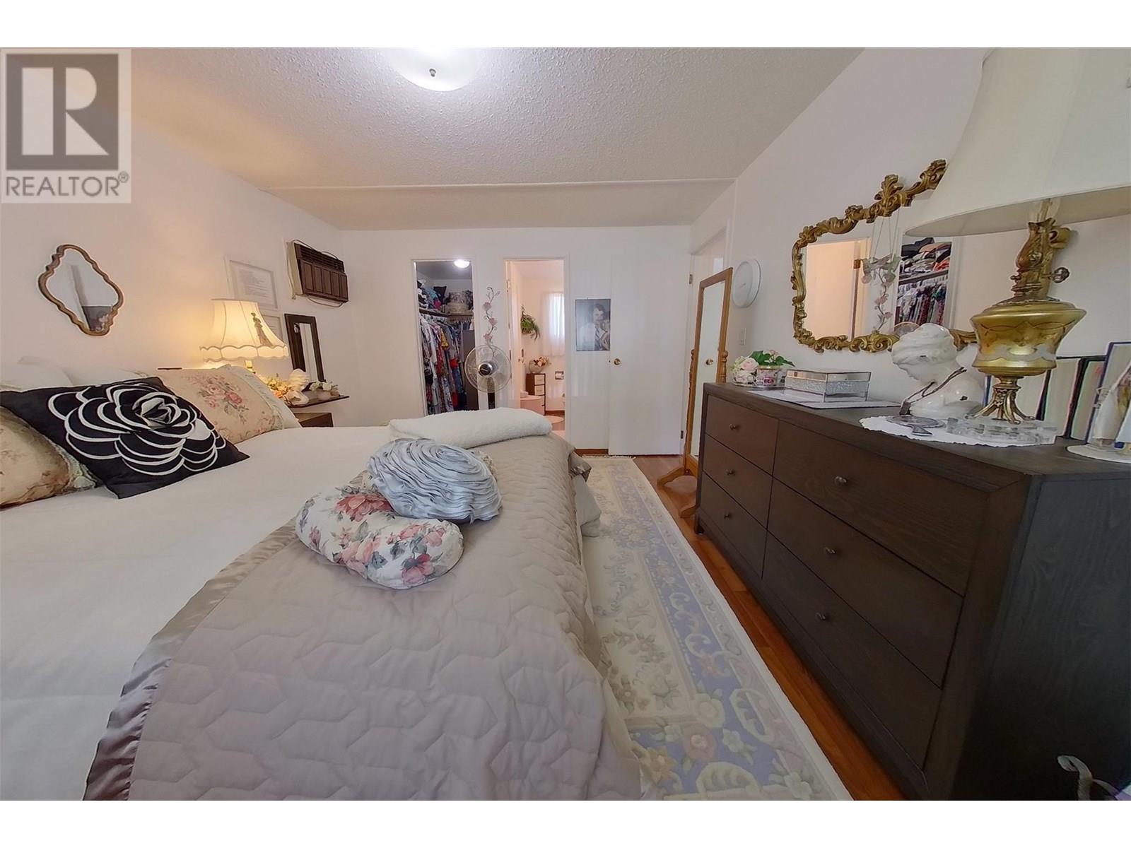 Photo 51 of 515 Canyon Street, Creston BC