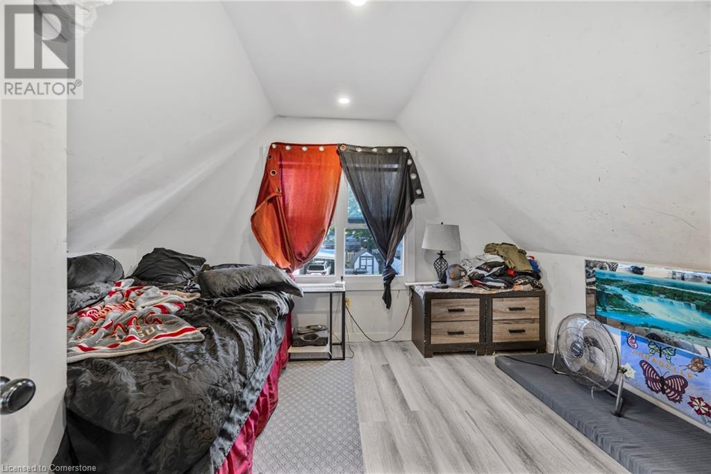 Photo 6 of 163 Britannia Avenue, Hamilton ON