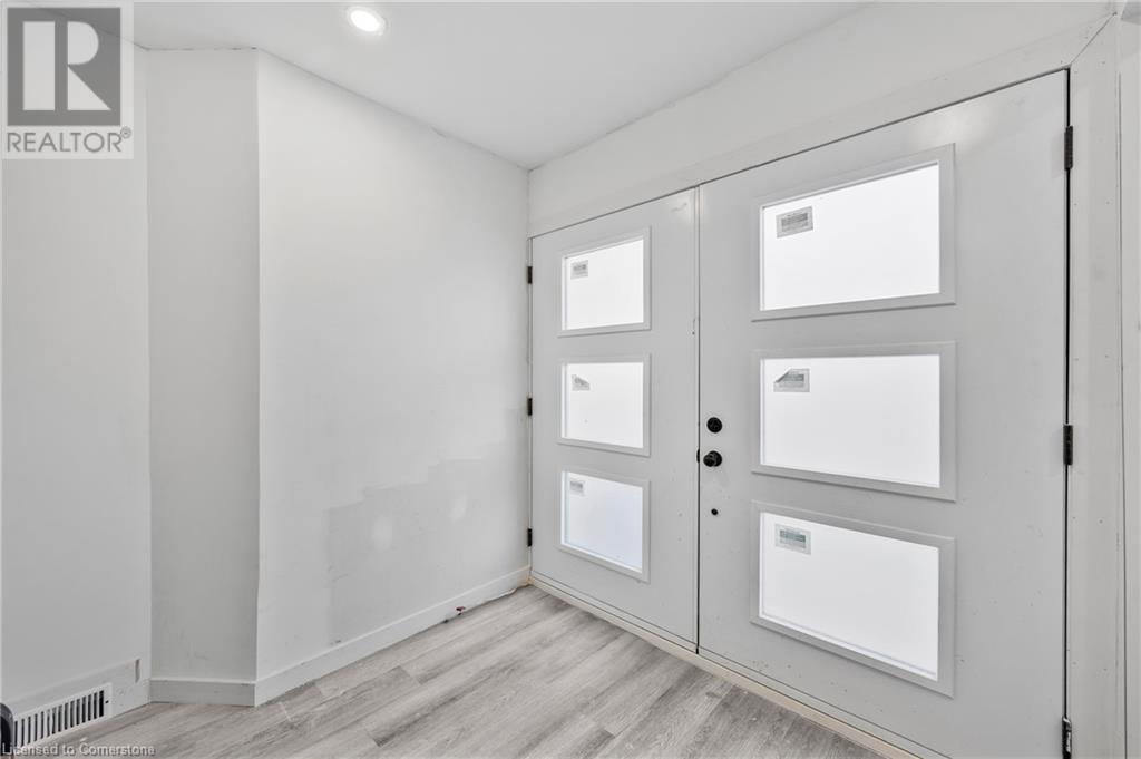 Photo 2 of 163 Britannia Avenue, Hamilton ON