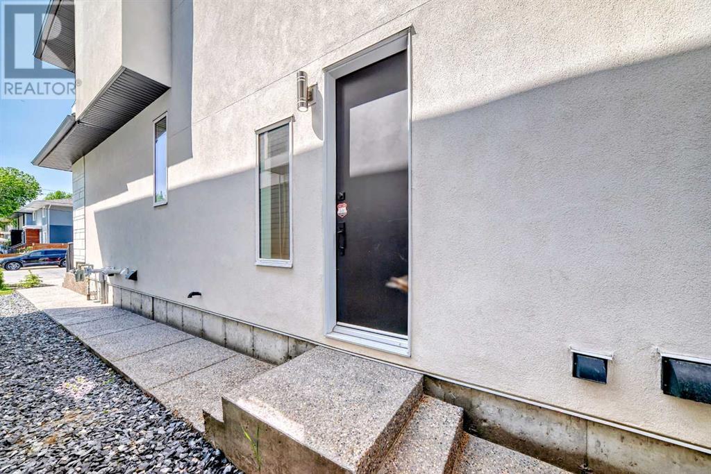 Single Family House for Sale in   Street SW Shaganappi Calgary 