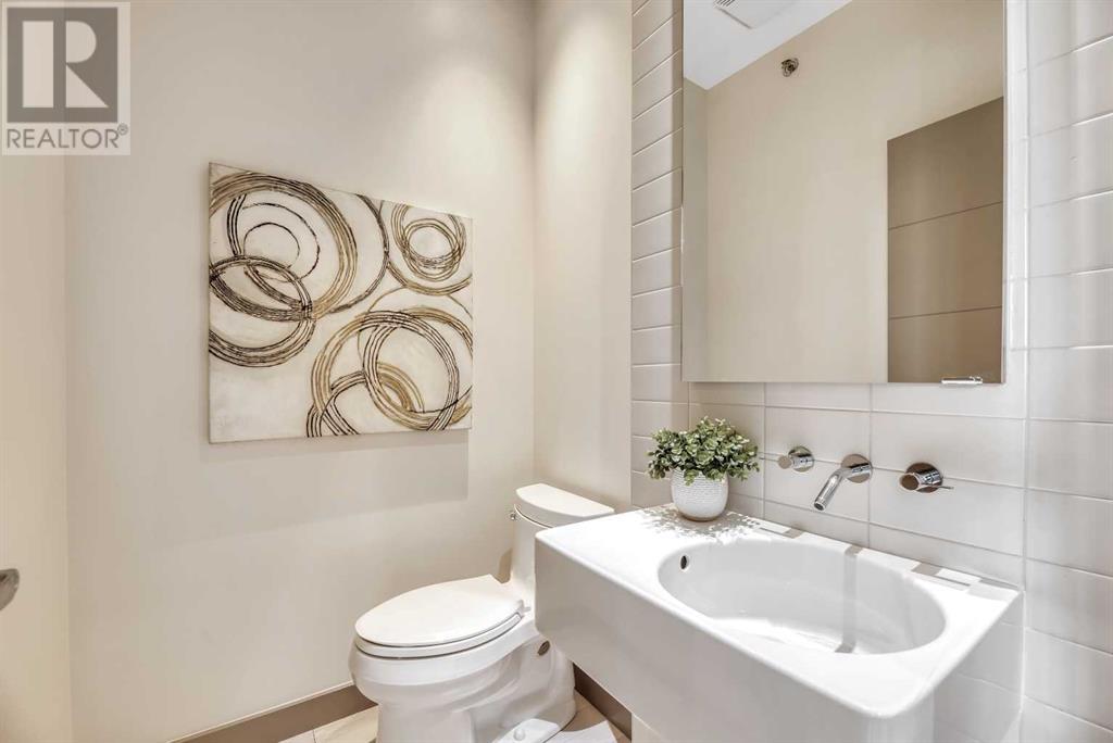 Single Family House for Sale in  Aspen Meadows Hill SW Aspen Woods Calgary 