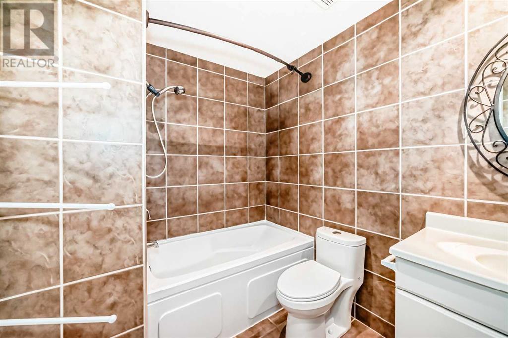Single Family House for Sale in  Coverdale Way NE Coventry Hills Calgary 