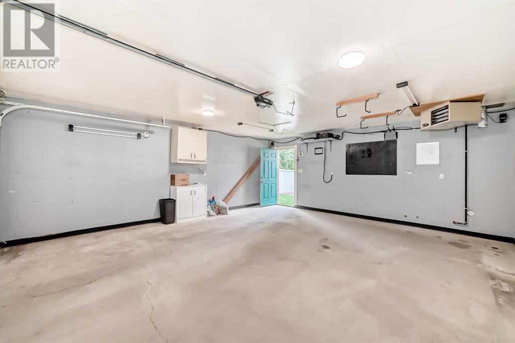 Single Family House for Sale in  Coverdale Way NE Coventry Hills Calgary 