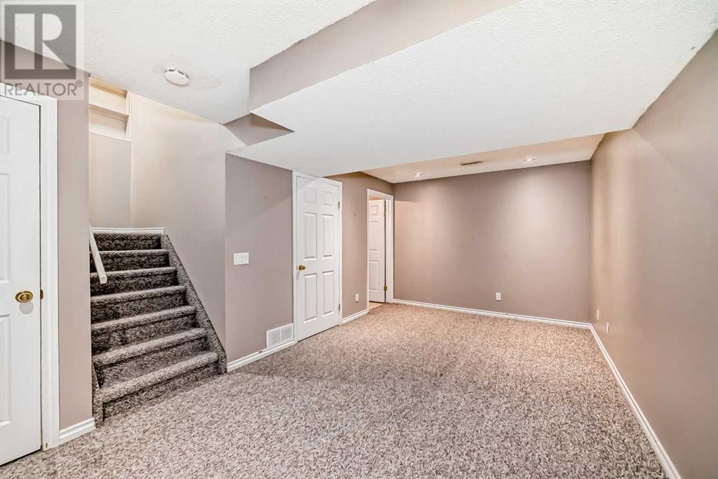 Single Family House for Sale in  Coverdale Way NE Coventry Hills Calgary 