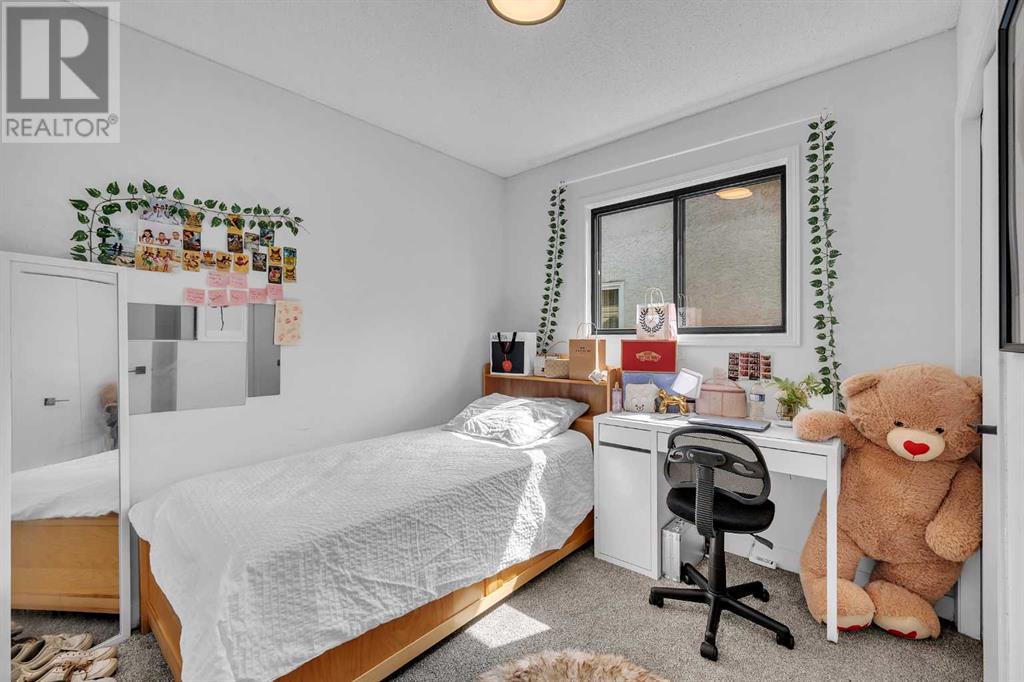 Single Family House Bi-level for Sale in  Taraglen Road NE Taradale Calgary 