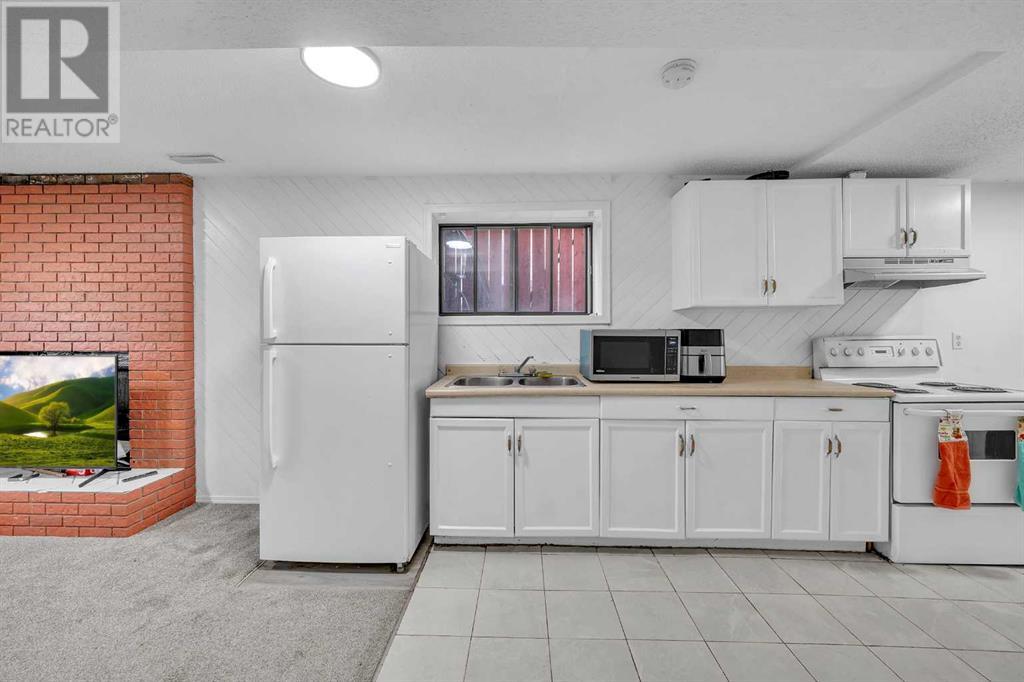 Single Family House Bi-level for Sale in  Taraglen Road NE Taradale Calgary 