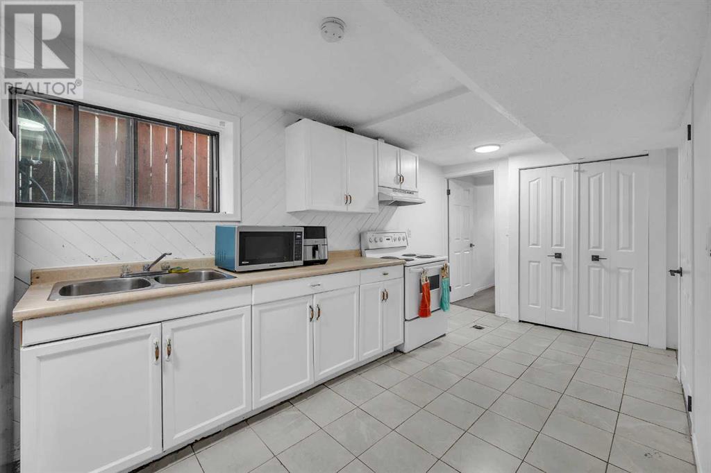 Single Family House Bi-level for Sale in  Taraglen Road NE Taradale Calgary 