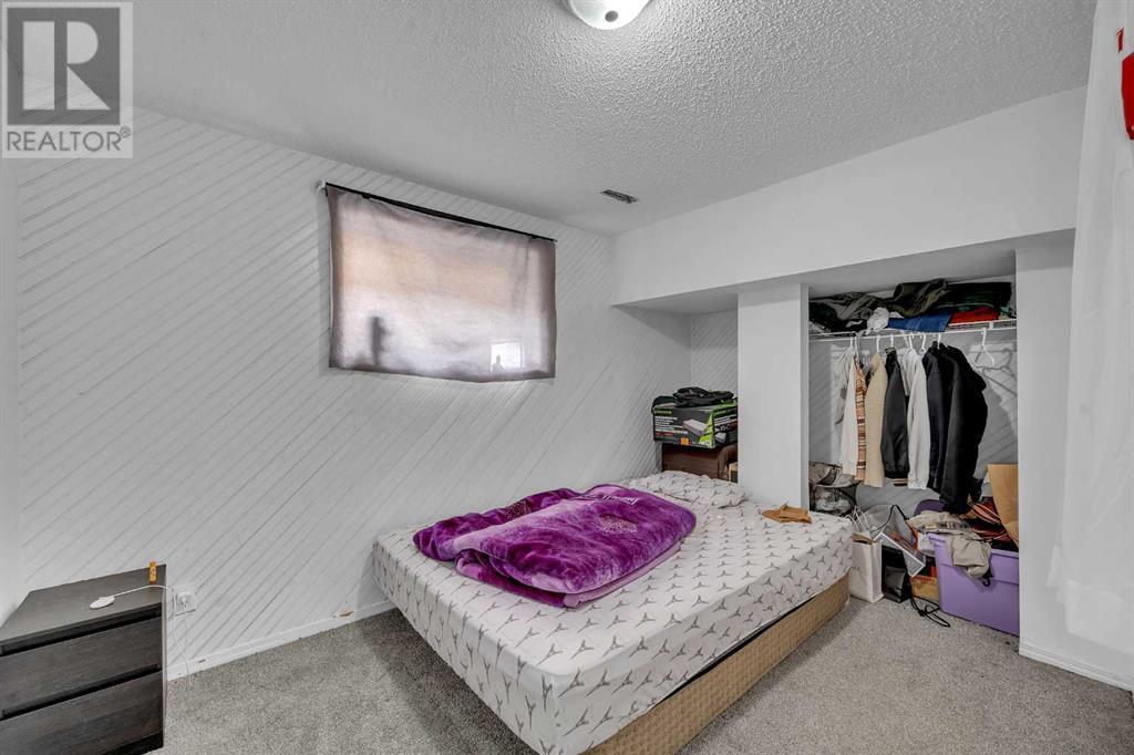 Single Family House Bi-level for Sale in  Taraglen Road NE Taradale Calgary 