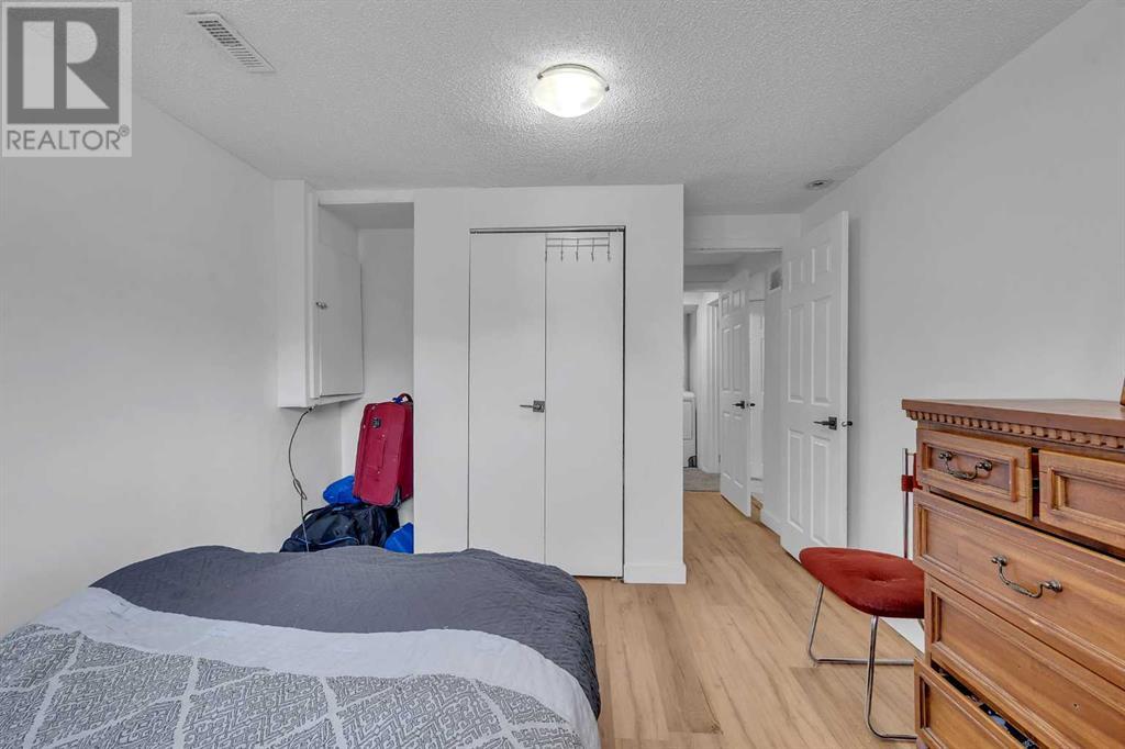 Single Family House Bi-level for Sale in  Taraglen Road NE Taradale Calgary 