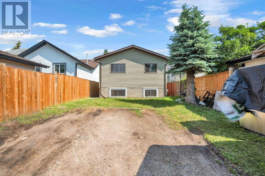 Single Family House Bi-level for Sale in  Taraglen Road NE Taradale Calgary 