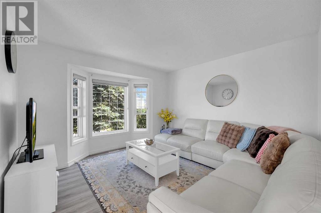 Single Family House Bi-level for Sale in  Taraglen Road NE Taradale Calgary 