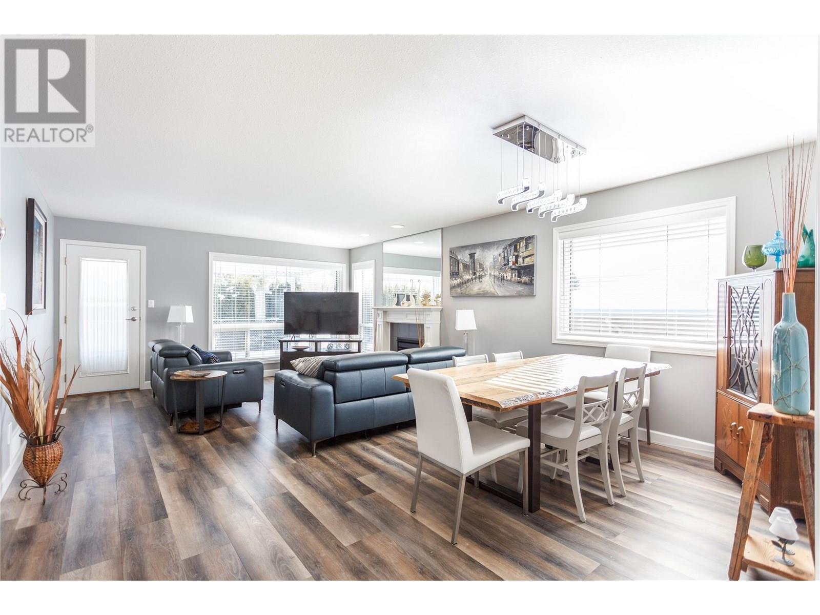 #4 2675 PINE AVENUE - Image 10