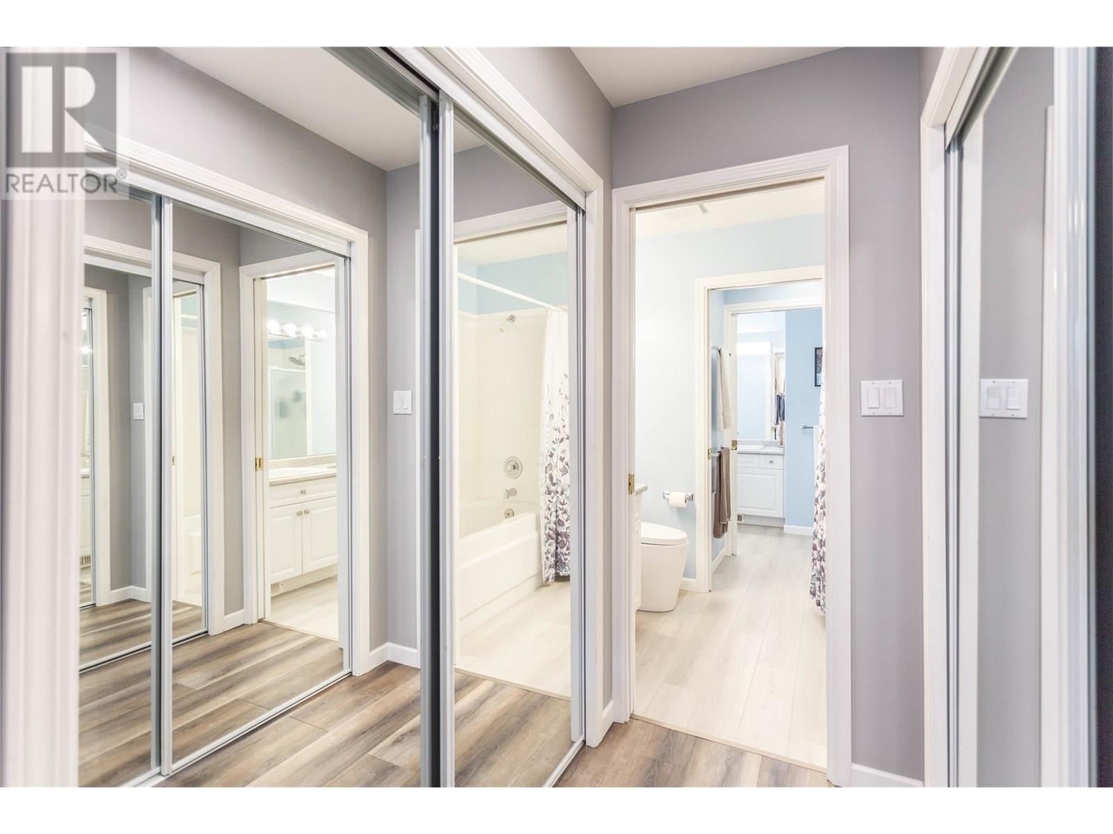 #4 2675 PINE AVENUE - Image 18