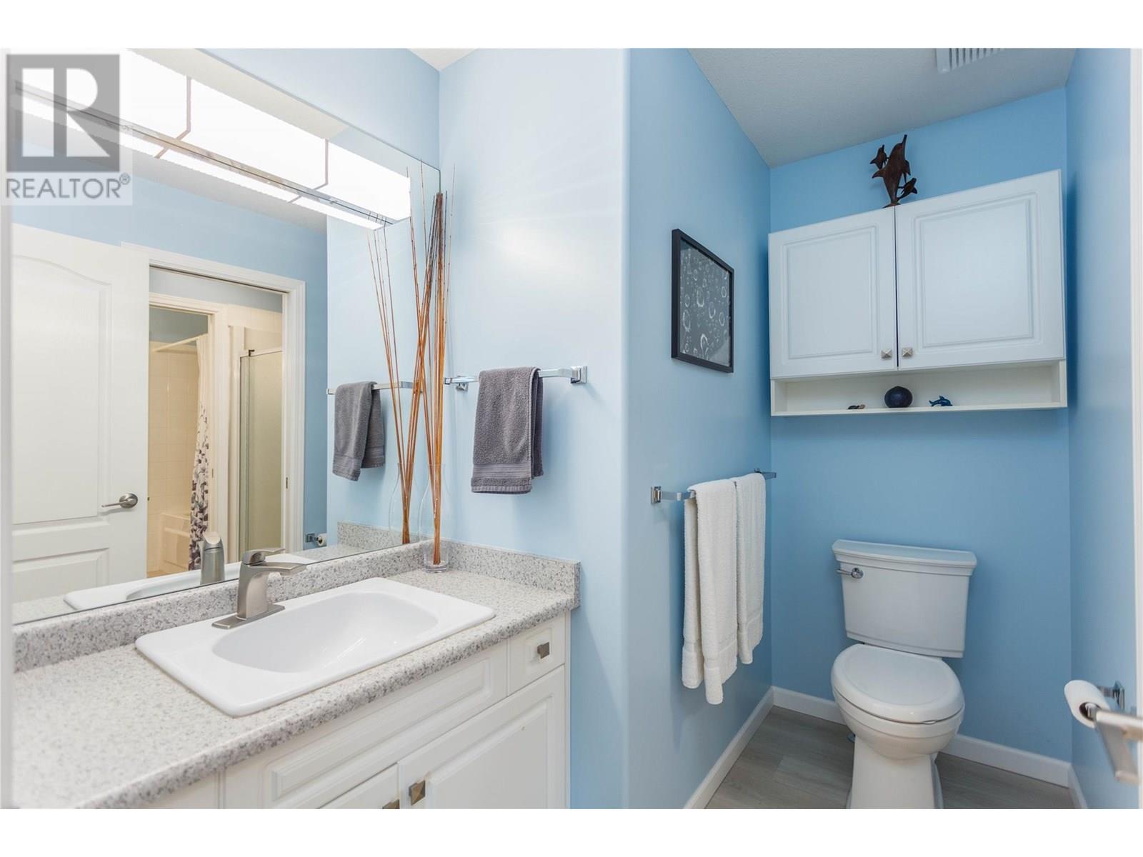 #4 2675 PINE AVENUE - Image 24