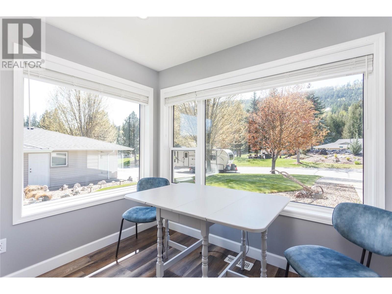 #4 2675 PINE AVENUE - Image 6
