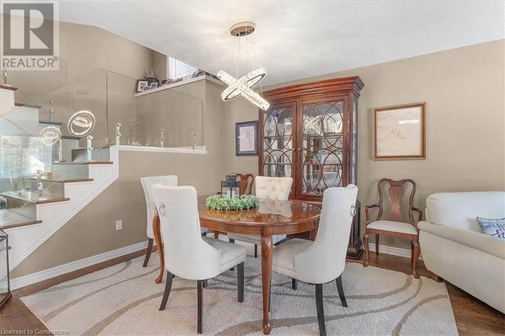 Photo 1 of 17 Michaela Crescent, Fonthill ON