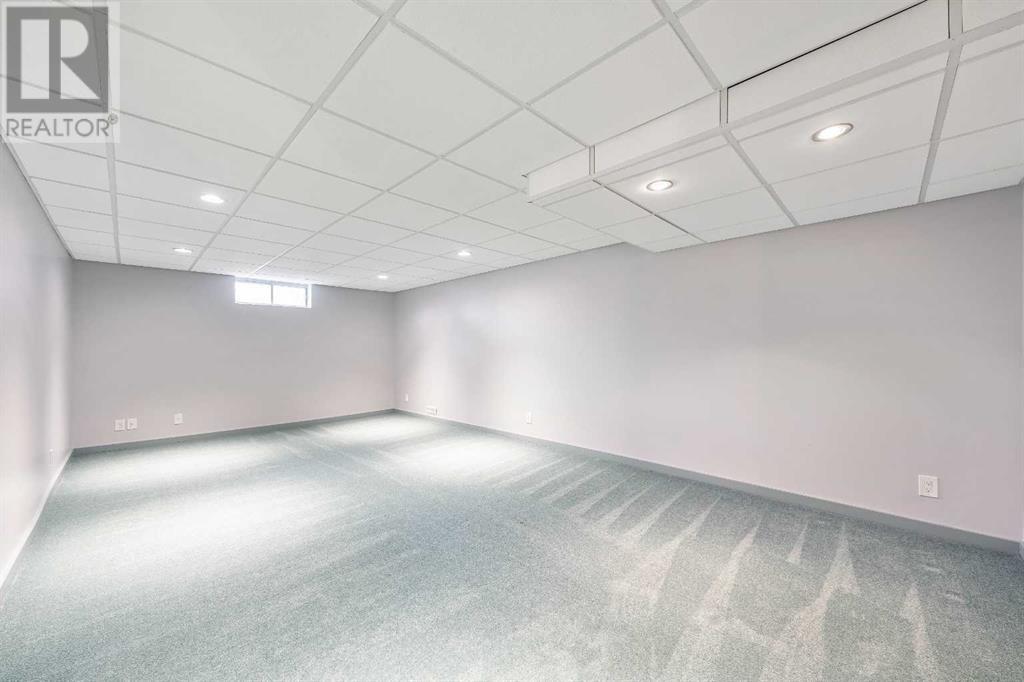 Single Family House for Sale in  Whiteridge Place NE Whitehorn Calgary 