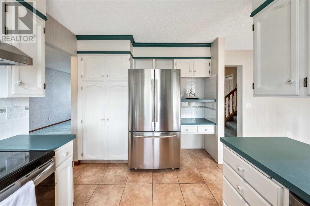 Single Family House for Sale in  Whiteridge Place NE Whitehorn Calgary 