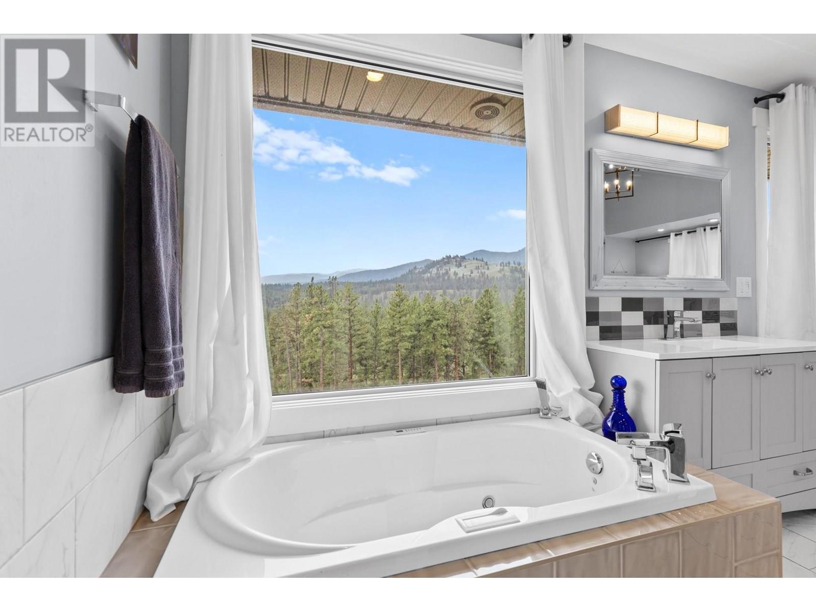 20201 HIGHWAY 40, Summerland