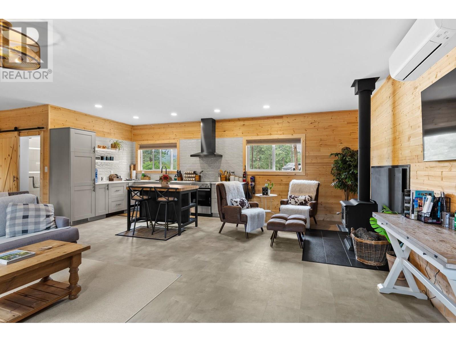 20201 HIGHWAY 40, Summerland