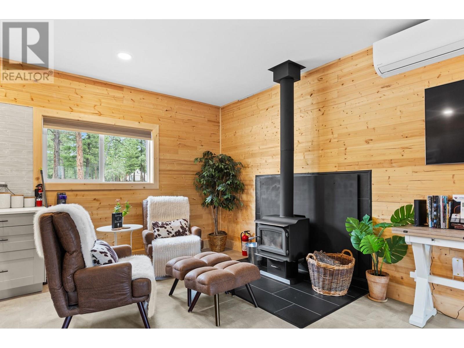 20201 HIGHWAY 40, Summerland