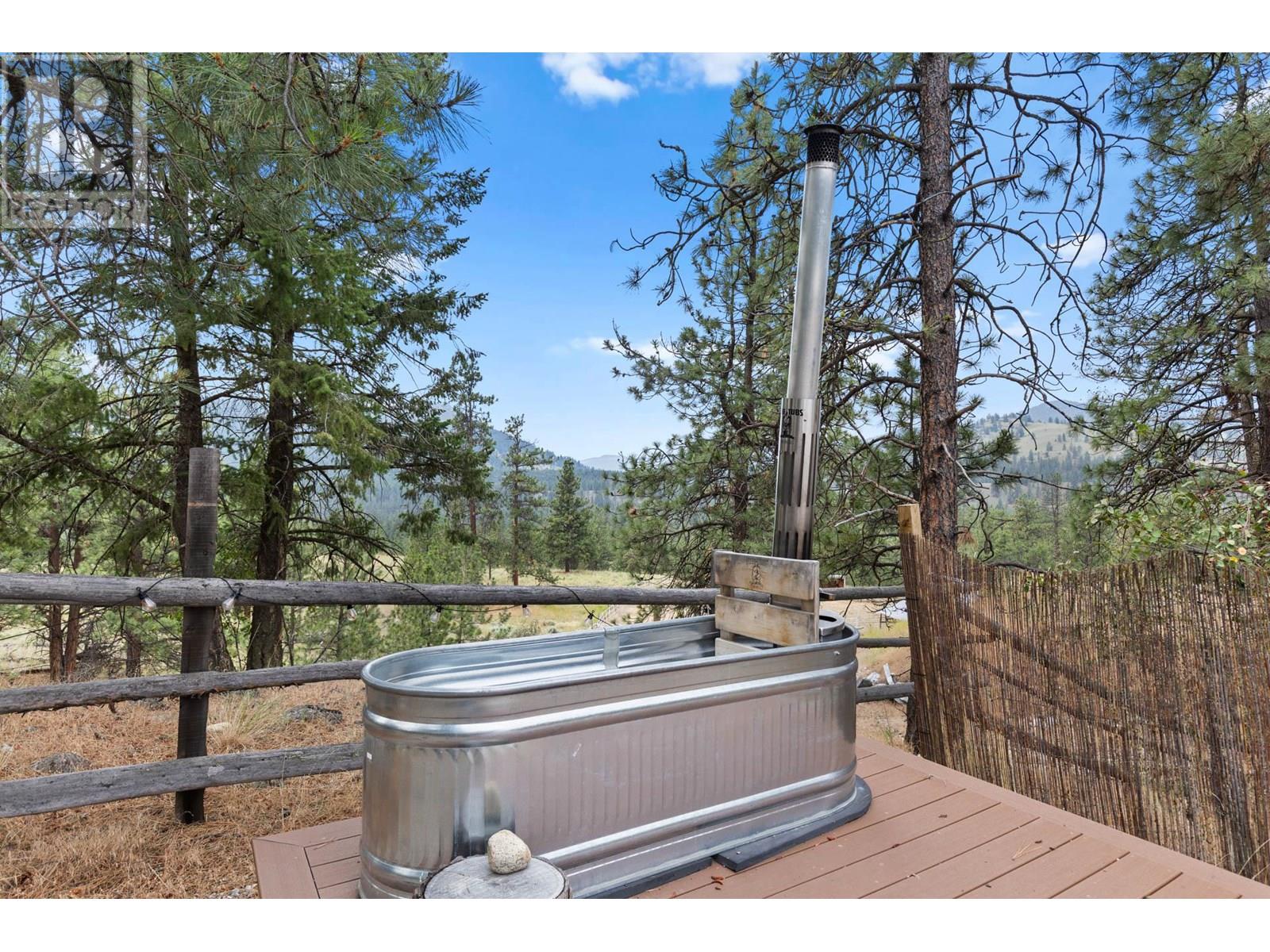 20201 HIGHWAY 40, Summerland