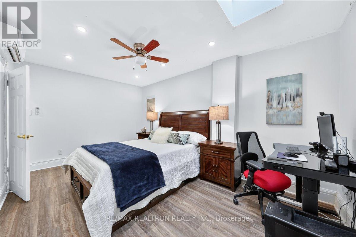 Photo 2 of 1640 Queen Street W, Toronto ON