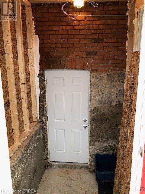 Photo 15 of 161 Dundas Street, Brantford ON
