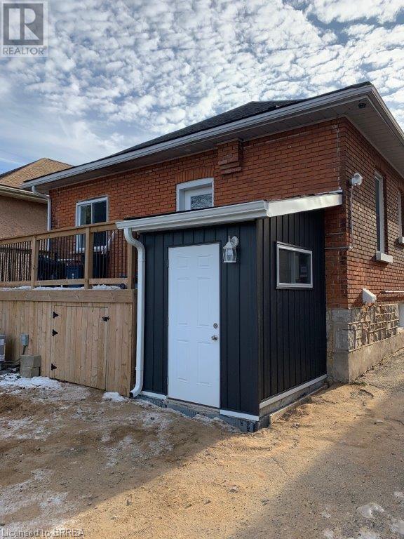 Photo 14 of 161 Dundas Street, Brantford ON
