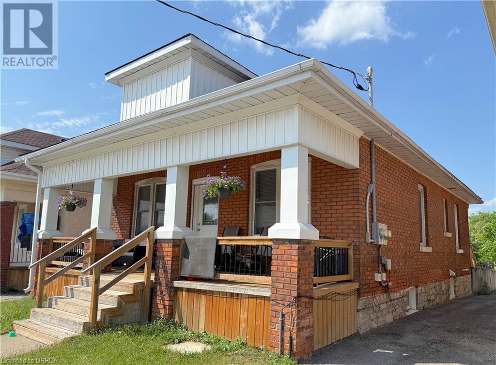 Photo 3 of 161 Dundas Street, Brantford ON