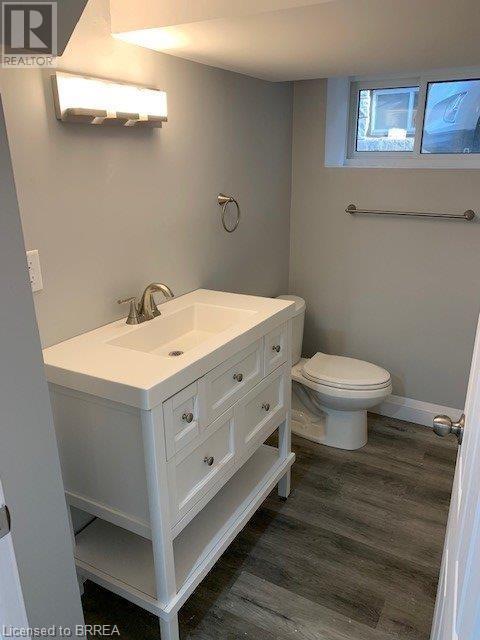 Photo 21 of 161 Dundas Street, Brantford ON