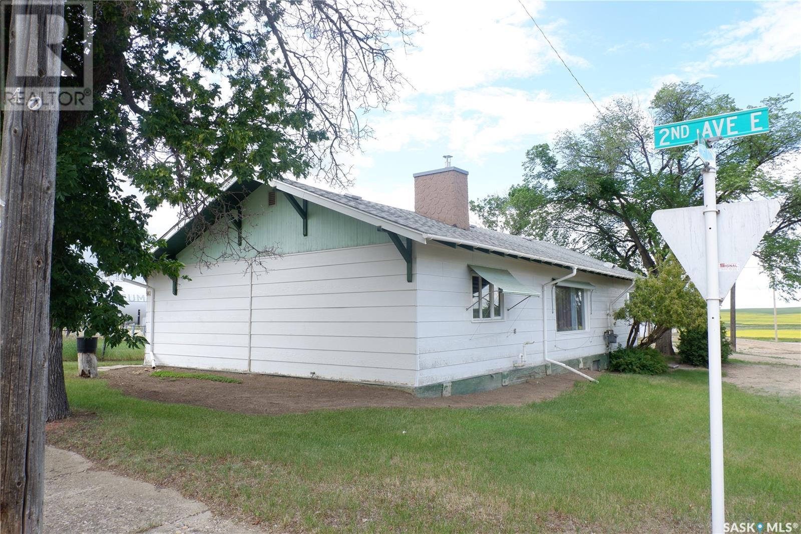 48 2nd AVENUE E - Photo 2 of 31, Lafleche, Saskatchewan