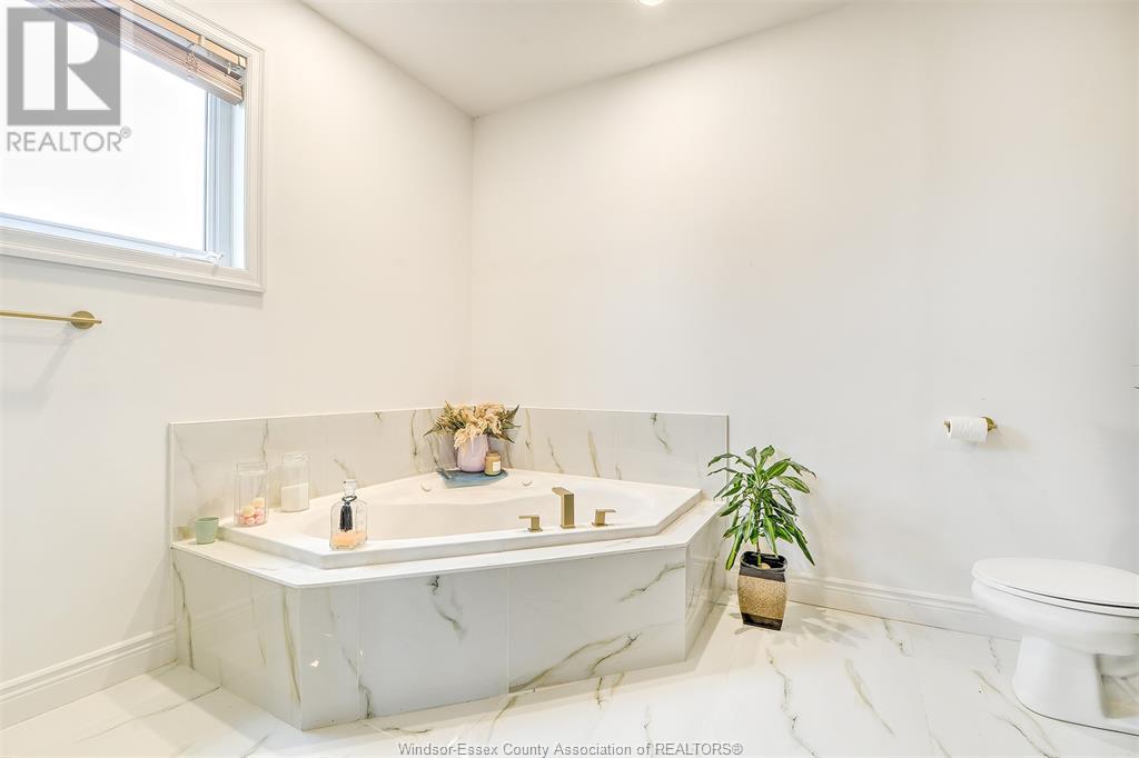 Photo 31 of 2600 Chick Court, Windsor ON