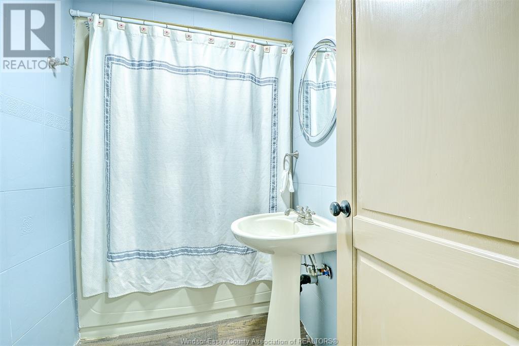 Photo 47 of 2600 Chick Court, Windsor ON