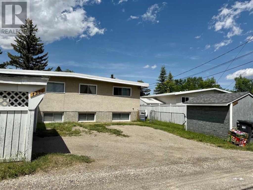 Multi-family House Bi-level for Sale in  &  Huntertown Crescent NW Huntington Hills Calgary 