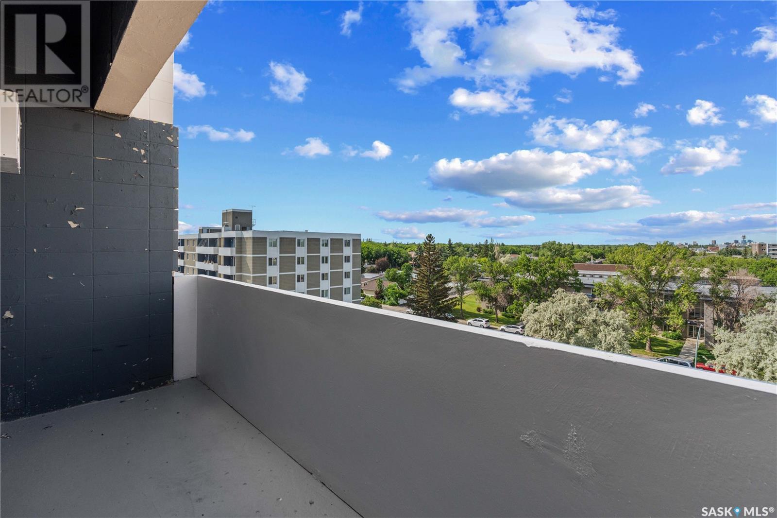 Single Family House High rise for Sale in   Gordon ROAD Regina 