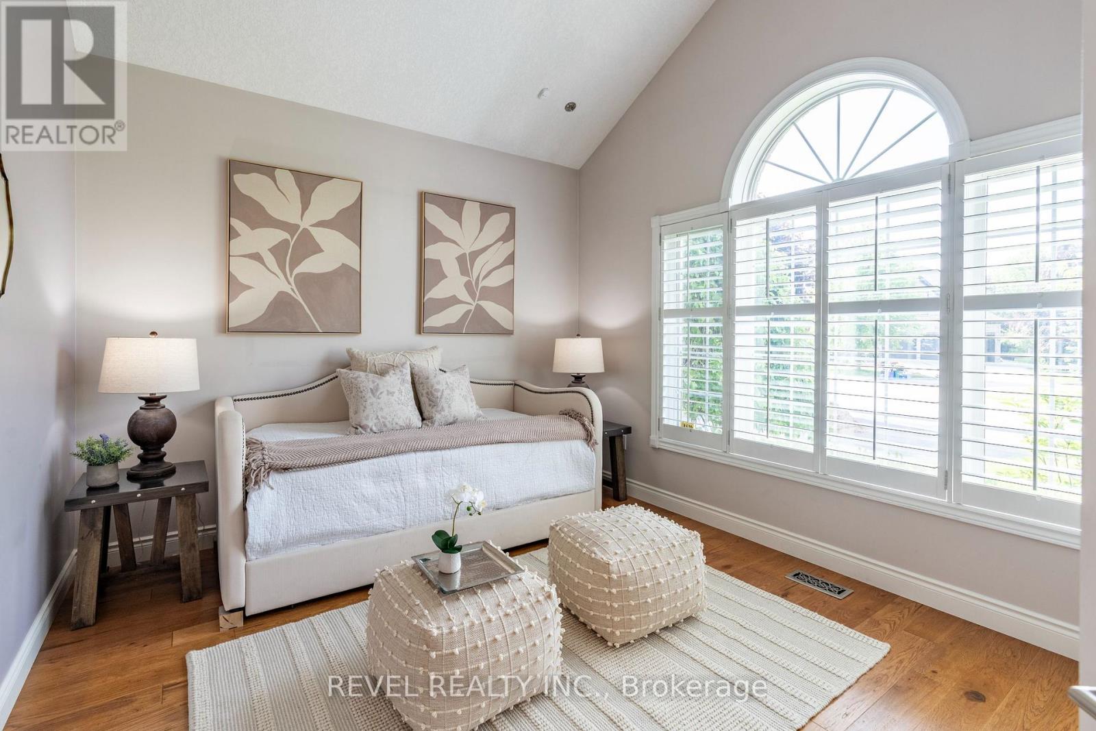 Photo 5 of 333 Milla Court, Waterloo ON