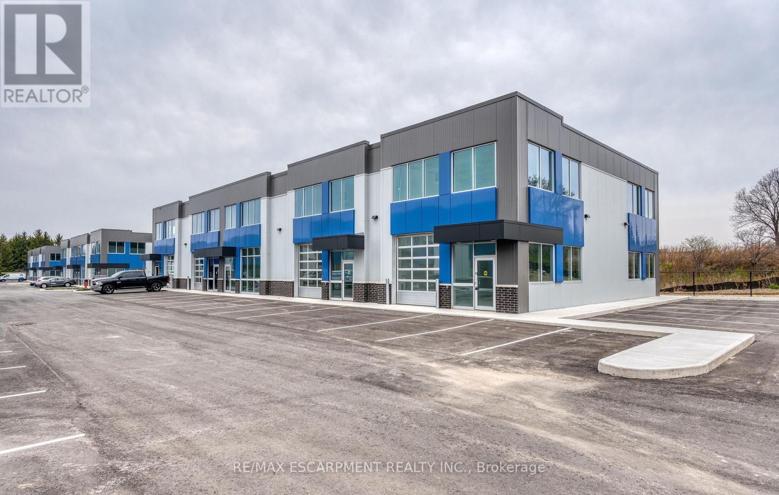 Photo 2 of 10 395 Anchor Road, Hamilton ON