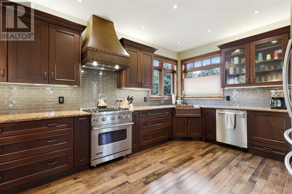 Single Family House for Sale in   Avenue NW Parkdale Calgary 