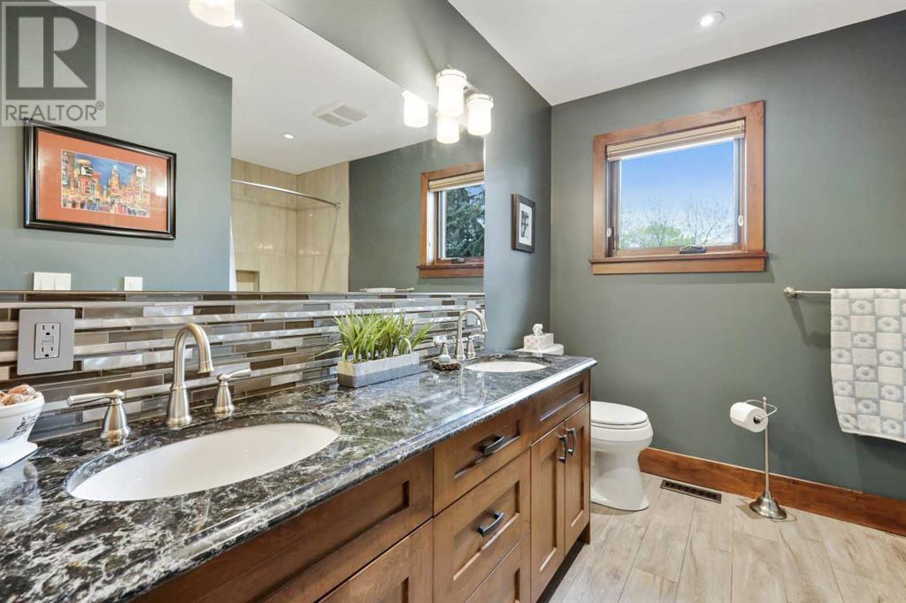 Single Family House for Sale in   Avenue NW Parkdale Calgary 