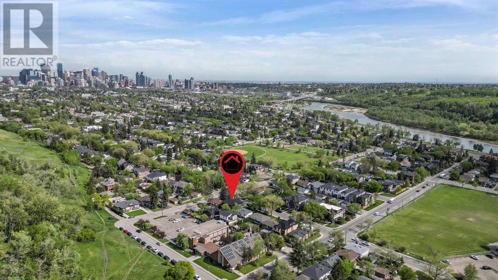 Single Family House for Sale in   Avenue NW Parkdale Calgary 