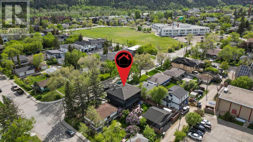 Single Family House for Sale in   Avenue NW Parkdale Calgary 