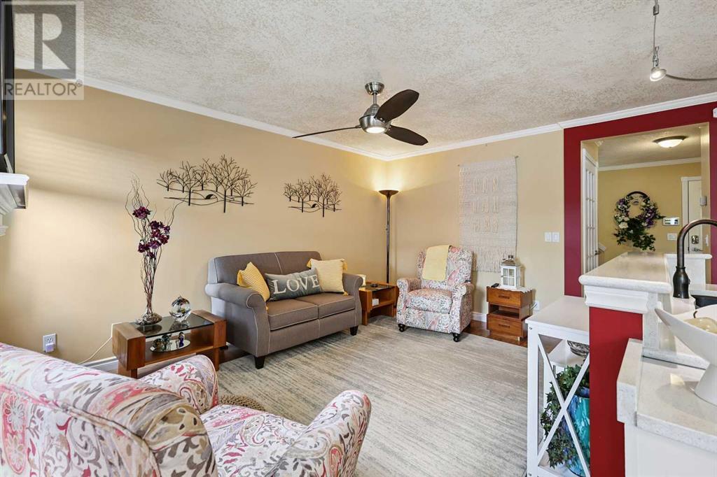Single Family House for Sale in  Douglas Ridge Circle SE Douglasdale/Glen Calgary 