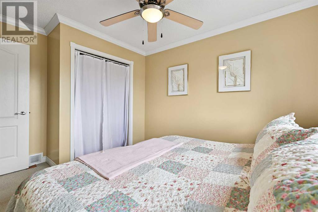 Single Family House for Sale in  Douglas Ridge Circle SE Douglasdale/Glen Calgary 